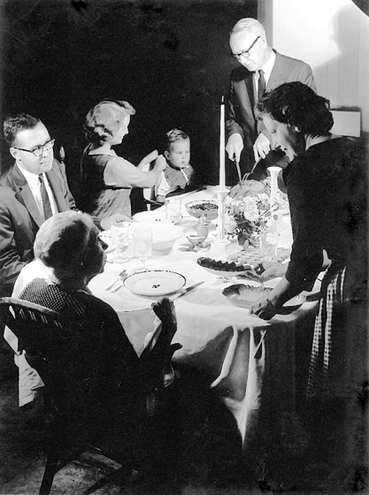 crockwell-family-dinner-photo-gs